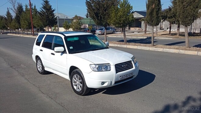 Subaru Forester 2007, 200,000 km - 2.0 л - Zaqatala