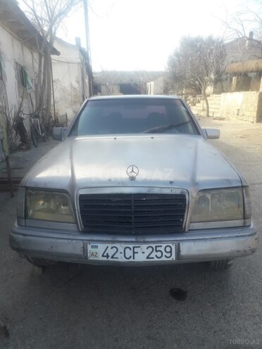 Mercedes E 250 1991, 286,000 km - 2.5 l - Bakı