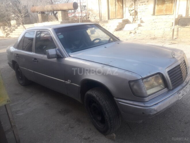 Mercedes E 250 1991, 286,000 km - 2.5 l - Bakı