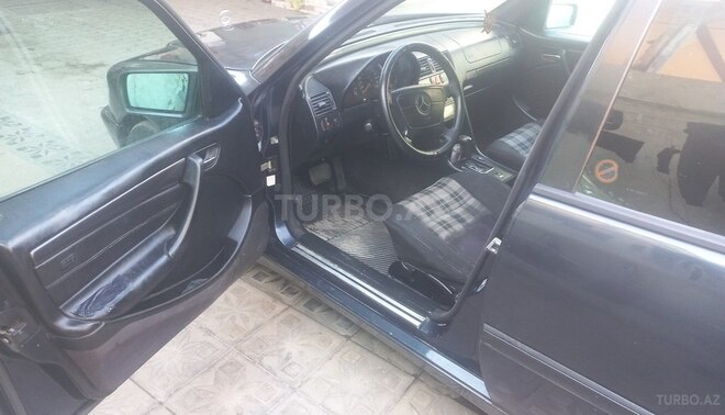 Mercedes C 200 1996, 180,418 km - 2.0 l - Gəncə