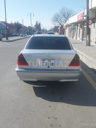 Mercedes C 230 2000, 409,000 km - 2.3 l - Qax