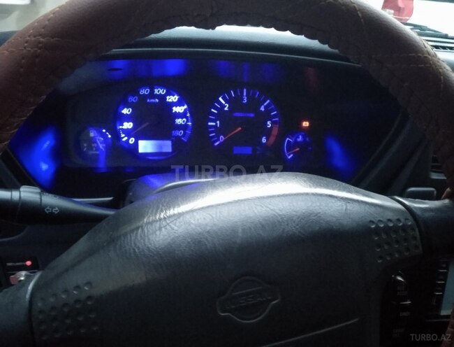 Nissan Pathfinder 1999, 312,000 km - 2.7 l - Bakı