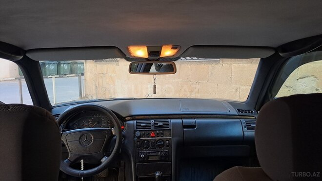 Mercedes E 230 1997, 453,000 km - 2.3 л - Bakı