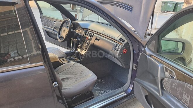 Mercedes E 230 1997, 453,000 km - 2.3 л - Bakı