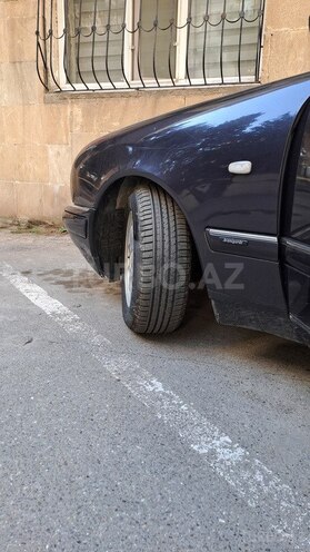 Mercedes E 230 1997, 453,000 km - 2.3 л - Bakı