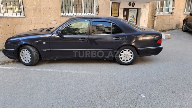 Mercedes E 230 1997, 453,000 km - 2.3 л - Bakı