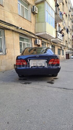 Mercedes E 230 1997, 453,000 km - 2.3 л - Bakı