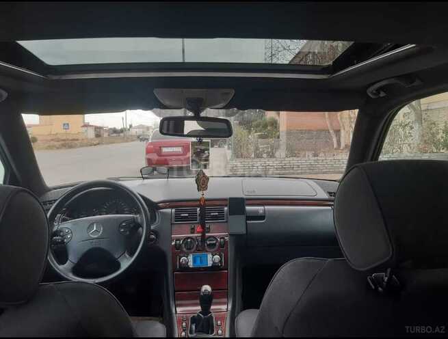 Mercedes E 200 2000, 323,451 km - 2.0 l - Bakı