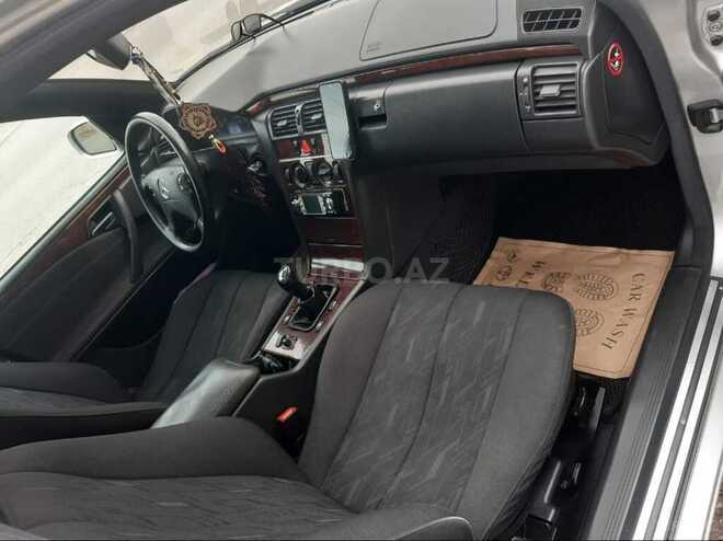 Mercedes E 200 2000, 323,451 km - 2.0 l - Bakı