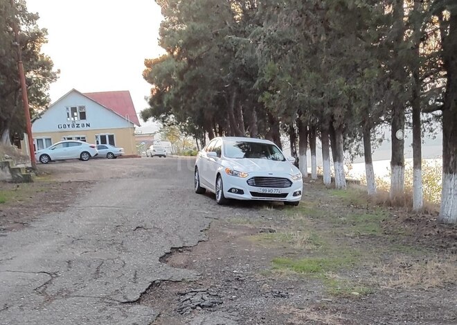 Ford Fusion 2015, 165,000 km - 1.5 л - Qazax