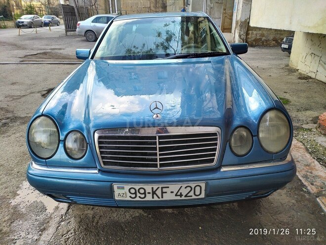 Mercedes E 240 1999, 269,000 km - 2.4 л - Bakı
