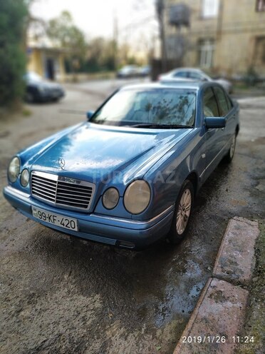 Mercedes E 240 1999, 269,000 km - 2.4 л - Bakı