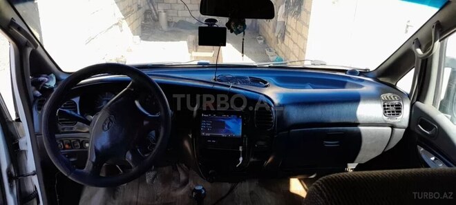 Hyundai H-1 2006, 286,420 km - 2.5 л - Qusar