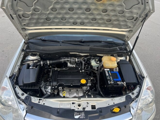 Opel Astra 2007, 195,000 km - 1.4 l - Gəncə