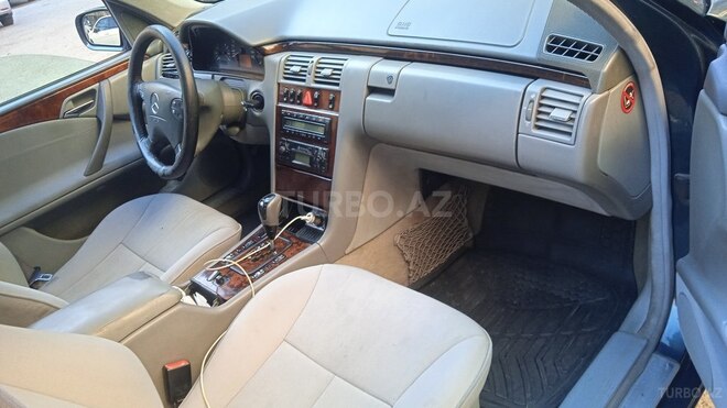 Mercedes E 220 2000, 527,000 km - 2.2 л - Bakı
