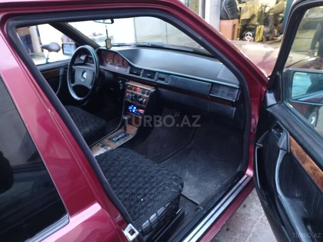Mercedes E 230 1990, 150,000 km - 2.3 l - Sumqayıt