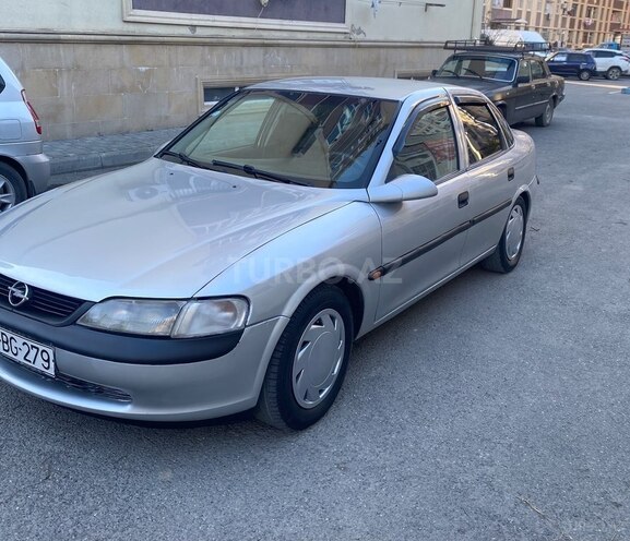 Opel Vectra 1998, 235,000 km - 1.6 л - Sumqayıt