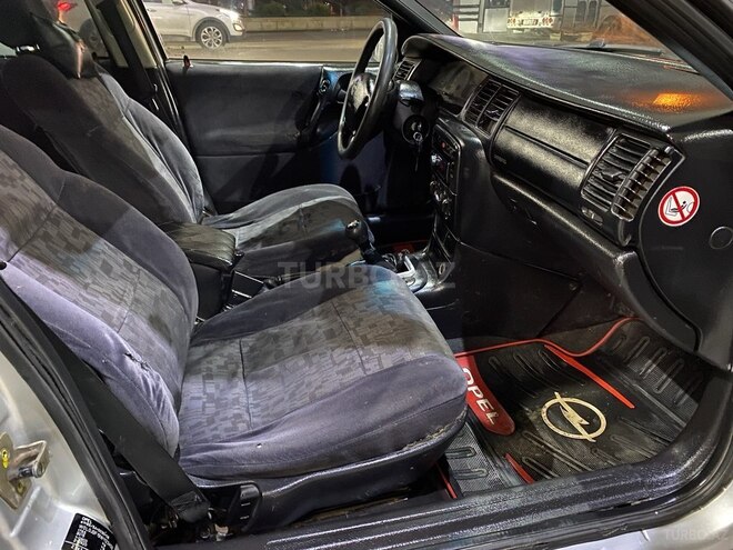 Opel Vectra 1998, 235,000 km - 1.6 л - Sumqayıt