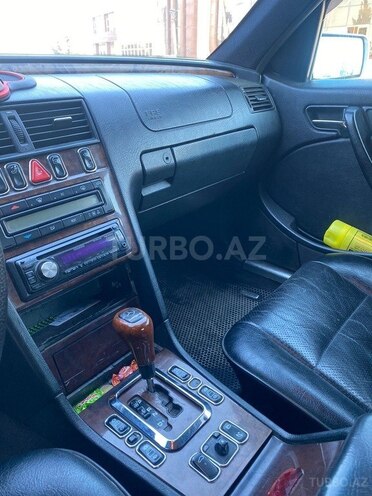 Mercedes C 240 2000, 460,000 km - 2.4 л - İmişli