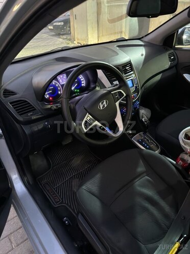 Hyundai Accent 2012, 202,388 km - 1.6 л - Bakı