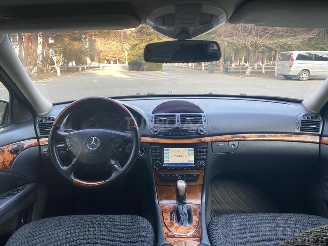 Mercedes E 240 2002, 278,000 km - 2.4 l - Sumqayıt