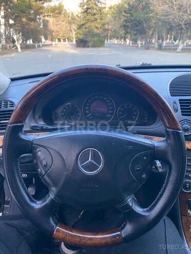 Mercedes E 240 2002, 278,000 km - 2.4 l - Sumqayıt
