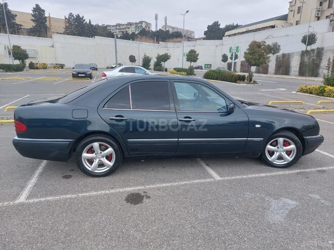 Mercedes E 220 1998, 374,100 km - 2.2 l - Bərdə