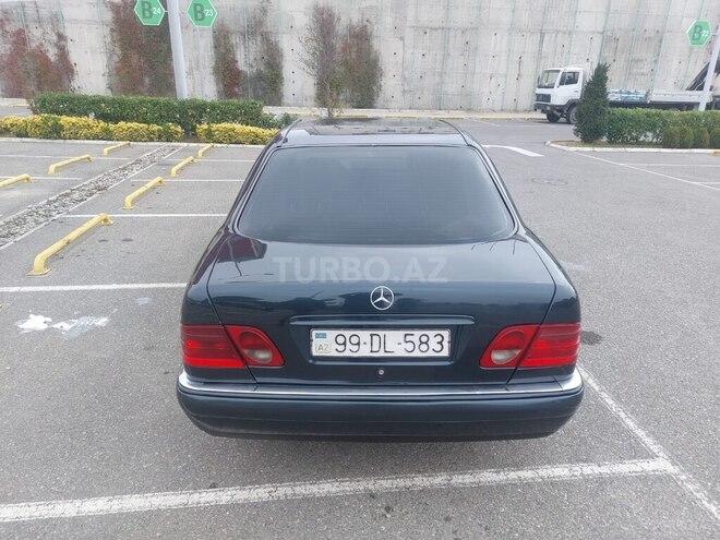 Mercedes E 220 1998, 374,100 km - 2.2 l - Bərdə