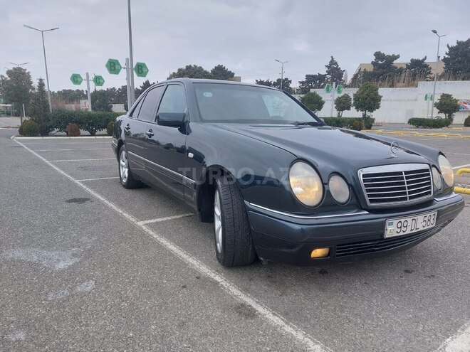 Mercedes E 220 1998, 374,100 km - 2.2 l - Bərdə