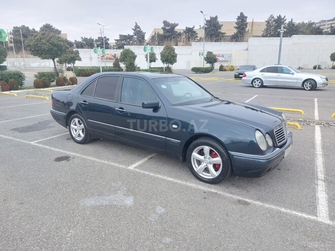 Mercedes E 220 1998, 374,100 km - 2.2 l - Bərdə