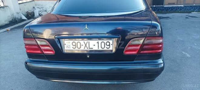 Mercedes E 200 2000, 368,000 km - 2.0 l - Göyçay