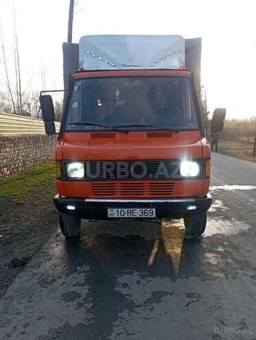 Mercedes 410 D 1992, 330,430 km - 2.9 l - Zaqatala