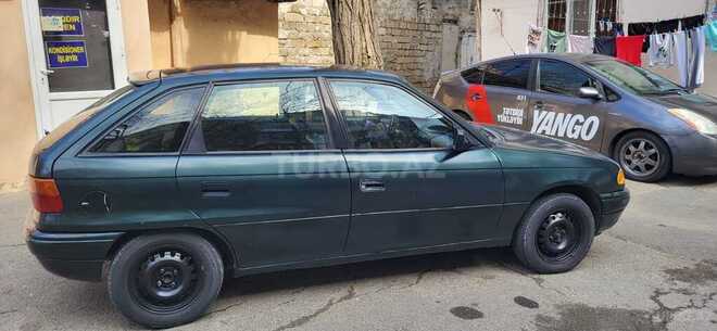 Opel Astra 1993, 297,000 km - 1.6 l - Bakı