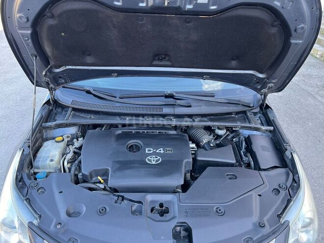 Toyota Avensis 2009, 253,876 km - 2.0 l - Xudat