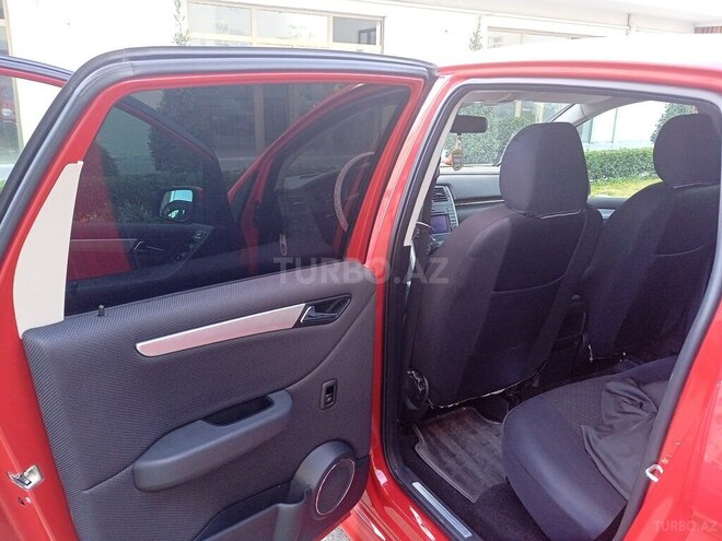 Mercedes B 180 2010, 91,850 km - 1.7 л - Bakı