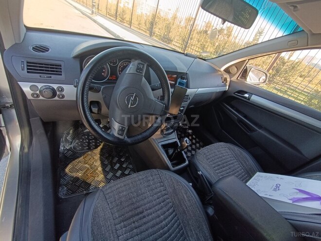 Opel Astra 2004, 235,000 km - 1.4 l - Bakı
