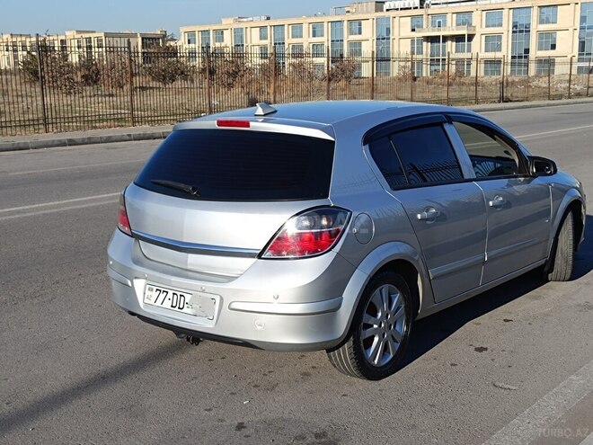 Opel Astra 2004, 235,000 km - 1.4 l - Bakı