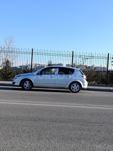 Opel Astra 2004, 235,000 km - 1.4 l - Bakı