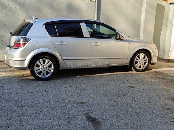 Opel Astra 2004, 235,000 km - 1.4 l - Bakı