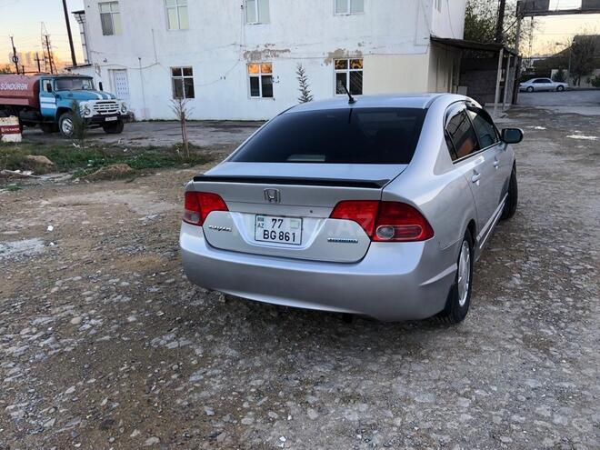 Honda Civic 2006, 399,000 km - 1.3 л - Bakı