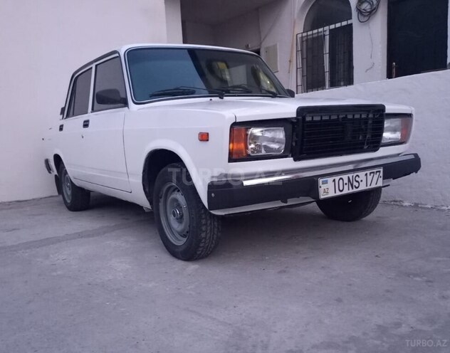 LADA (VAZ) 2107 2005, 91,000 km - 1.6 l - Qax