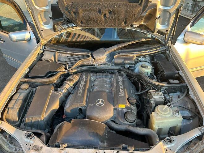 Mercedes E 280 1997, 320,000 km - 2.8 l - Bakı