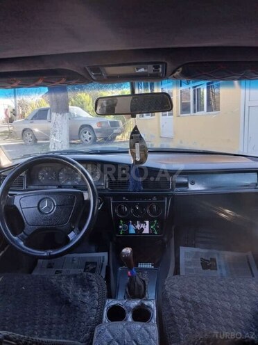 Mercedes 190 1992, 300,000 km - 2.0 л - Astara