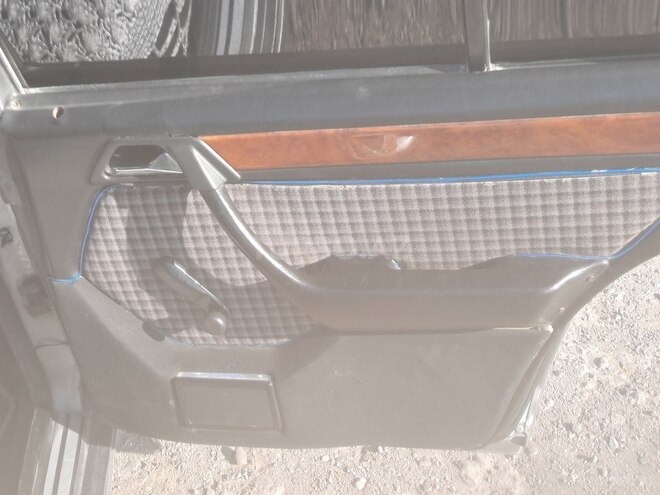 Mercedes E 300 1993, 16,000 km - 3.0 л - Bakı