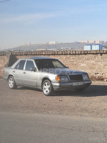 Mercedes E 300 1993, 16,000 km - 3.0 л - Bakı