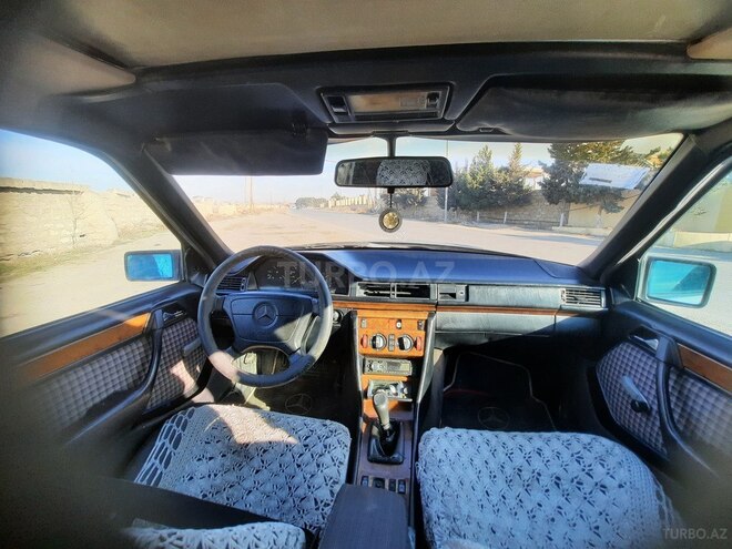 Mercedes E 300 1993, 16,000 km - 3.0 л - Bakı