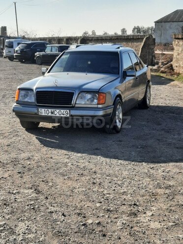 Mercedes E 300 1993, 16,000 km - 3.0 л - Bakı
