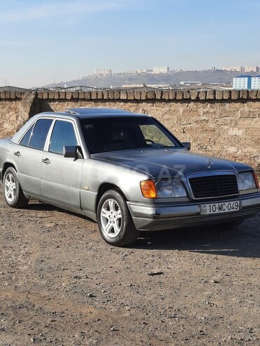 Mercedes E 300 1993, 16,000 km - 3.0 л - Bakı