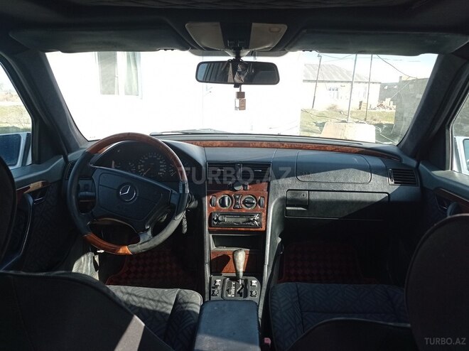 Mercedes C 220 1994, 110,000 km - 2.2 l - Siyəzən