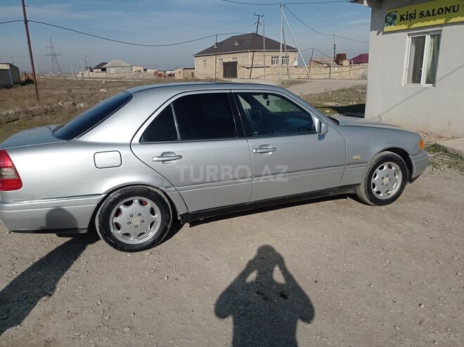 Mercedes C 220 1994, 110,000 km - 2.2 l - Siyəzən